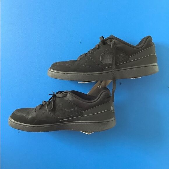 Nike Mens Priority Low 641894-090 Black - Picture 2 of 8